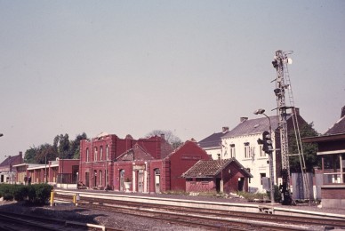 TRAZEGNIES  DIA DRW-5.jpg